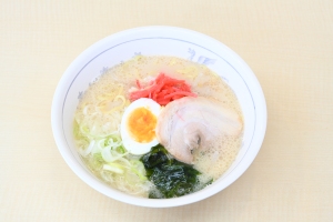 日替わり麺（豚骨ラーメン）350円
